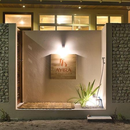 Hotel Ayira Maldives à Feridhoo Extérieur photo
